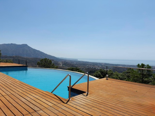 Villa avec 5 Chambres  à La Zagaleta