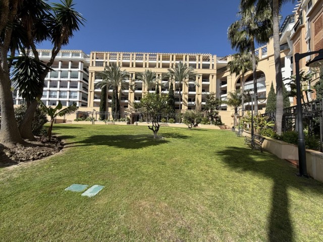 2 Bedrooms Apartment in San Pedro de Alcántara