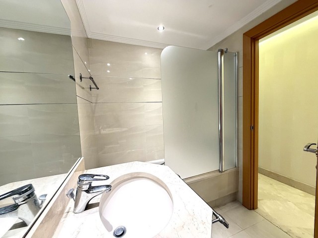 2 Bedrooms Apartment in San Pedro de Alcántara