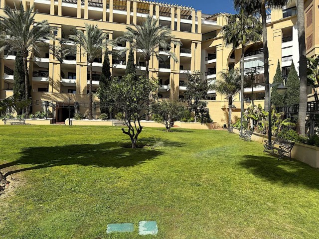 2 Bedrooms Apartment in San Pedro de Alcántara