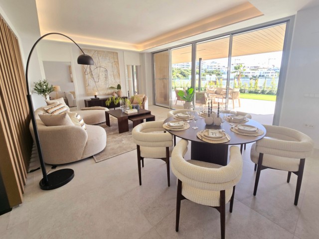 4 Bedrooms Apartment in Marbella