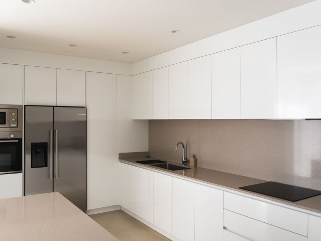 3 Bedrooms Apartment in Benahavís