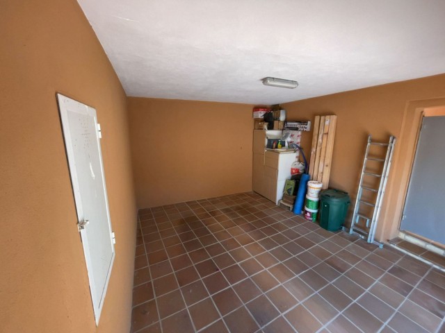 Villa con 4 Dormitorios  en Benalmadena
