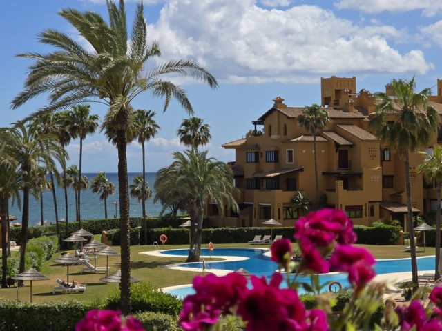 Appartement avec 3 Chambres  à Estepona