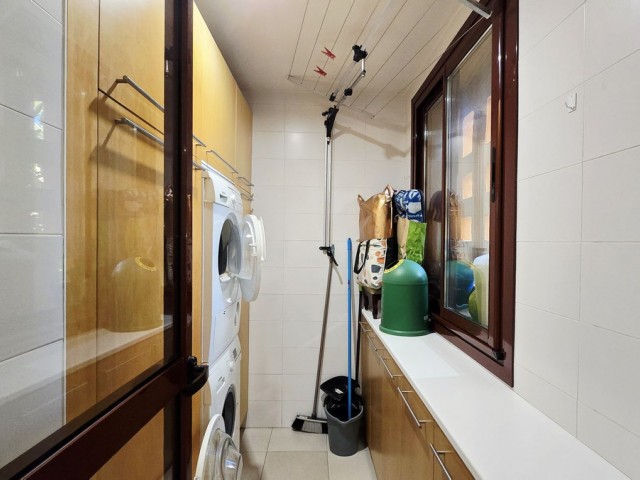 Appartement avec 3 Chambres  à Estepona