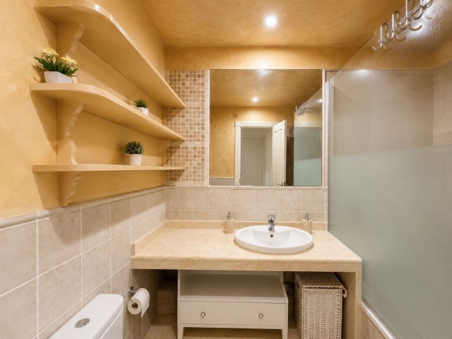 Appartement avec 2 Chambres  à Estepona