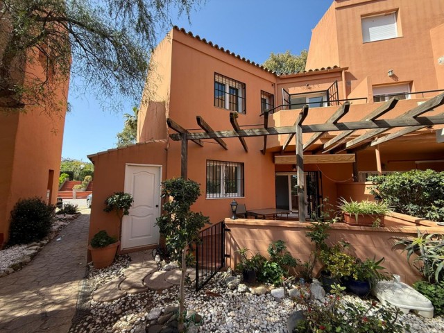 4 Schlafzimmer Villa in Manilva