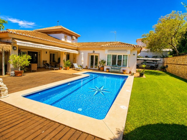 6 Slaapkamer Villa in Sierrezuela