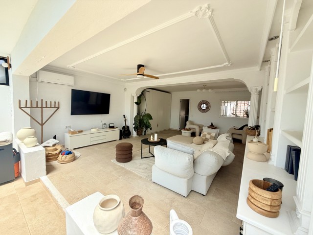 5 Bedrooms Villa in Nueva Andalucía