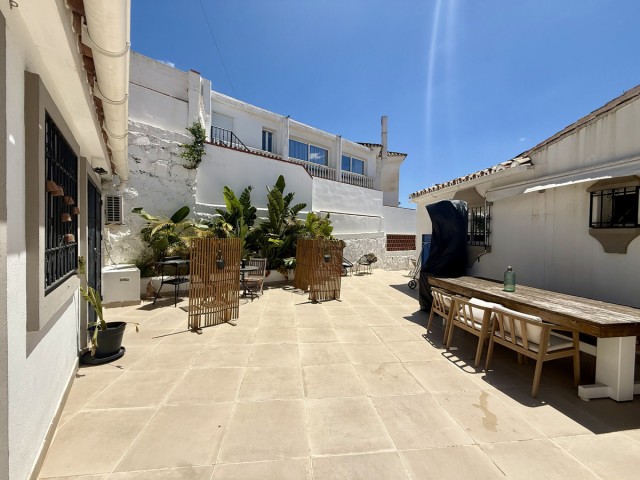 5 Bedrooms Villa in Nueva Andalucía