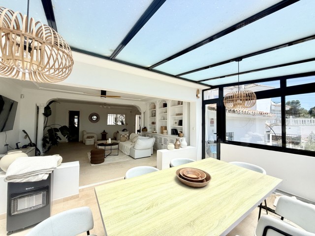 5 Bedrooms Villa in Nueva Andalucía