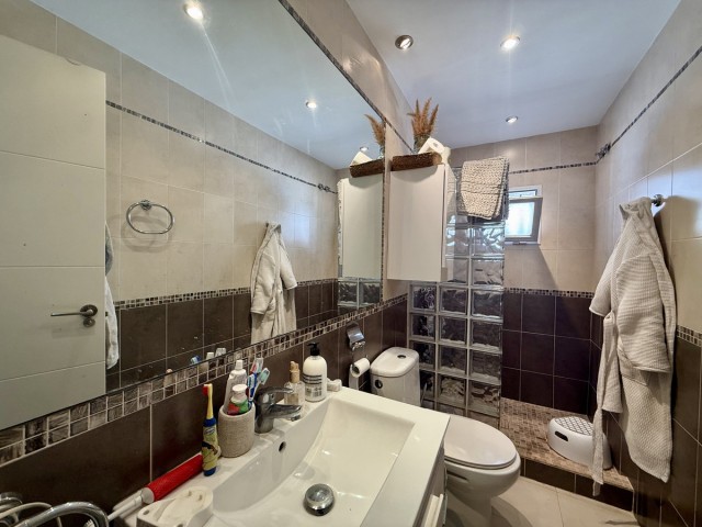 5 Bedrooms Villa in Nueva Andalucía
