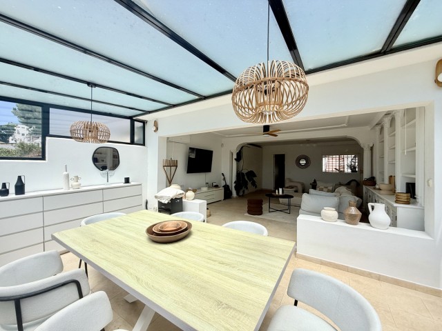 5 Bedrooms Villa in Nueva Andalucía