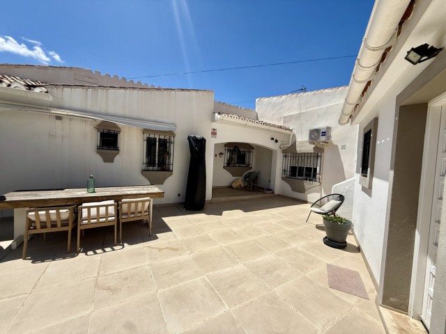 5 Bedrooms Villa in Nueva Andalucía
