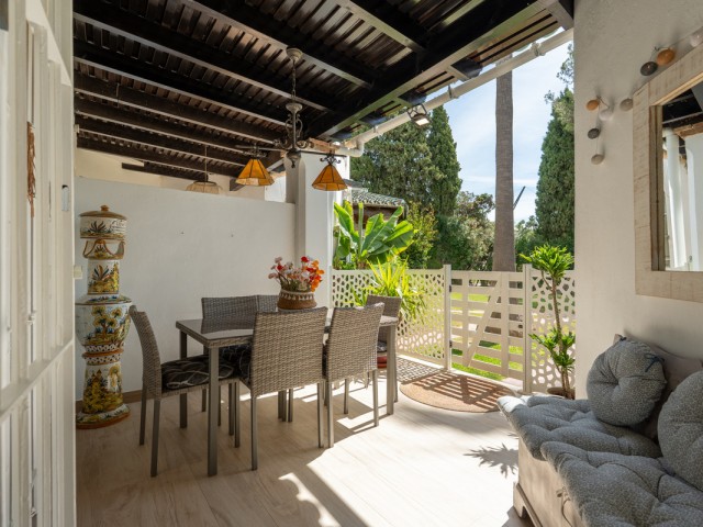 4 Bedrooms Townhouse in Nueva Andalucía