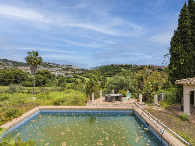 3 Bedrooms Villa in Benahavís