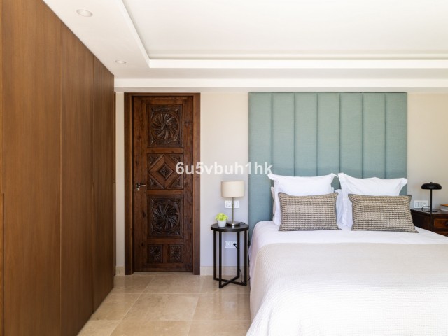 5 Bedrooms Townhouse in Marbella