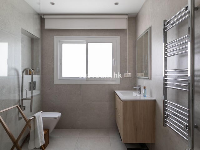 5 Bedrooms Townhouse in Marbella