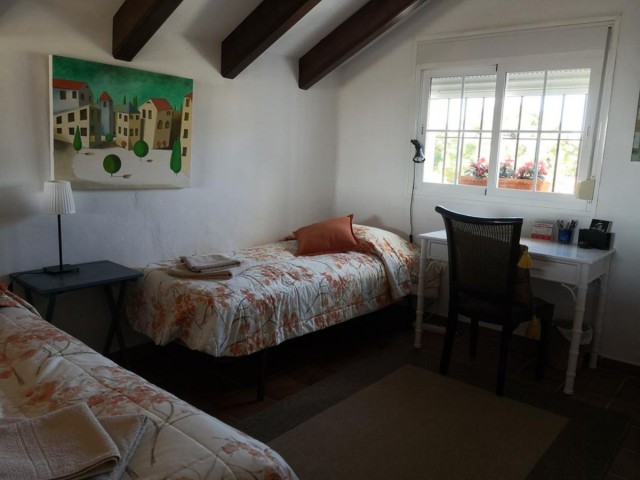 Villa avec 4 Chambres  à Estepona