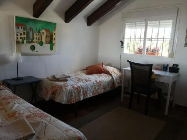Villa avec 4 Chambres  à Estepona