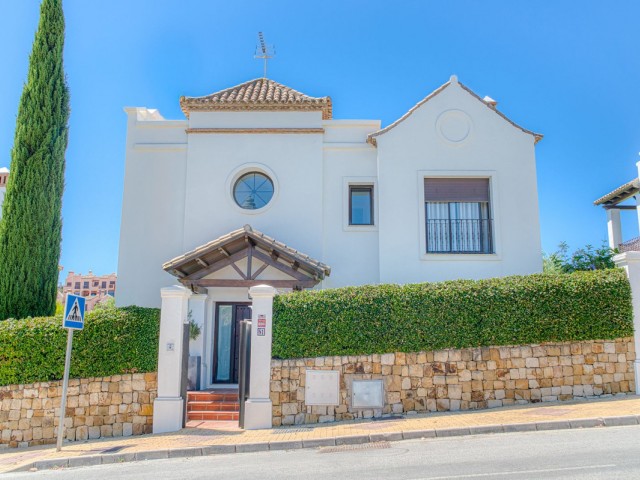 Villa avec 3 Chambres  à Estepona