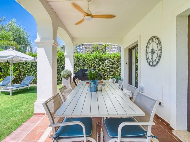 Villa avec 3 Chambres  à Estepona