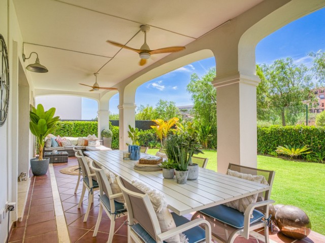 Villa avec 3 Chambres  à Estepona