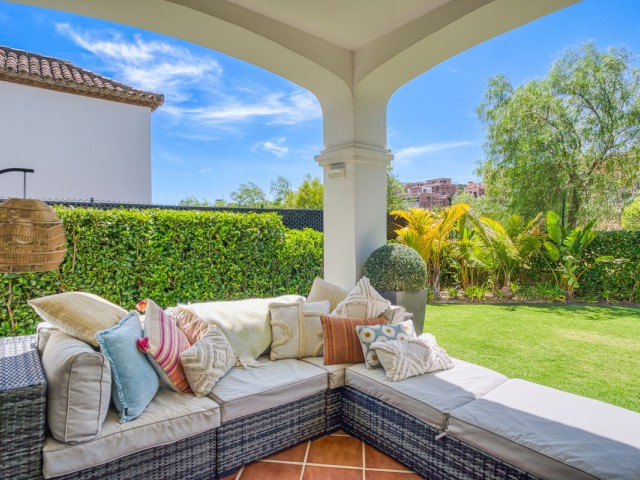 Villa avec 3 Chambres  à Estepona