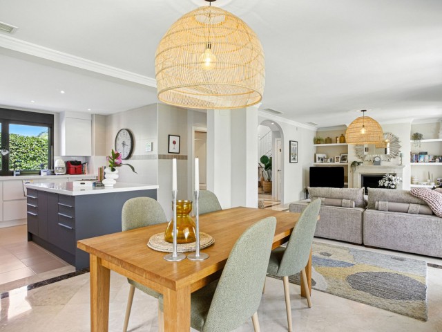 Villa avec 3 Chambres  à Estepona