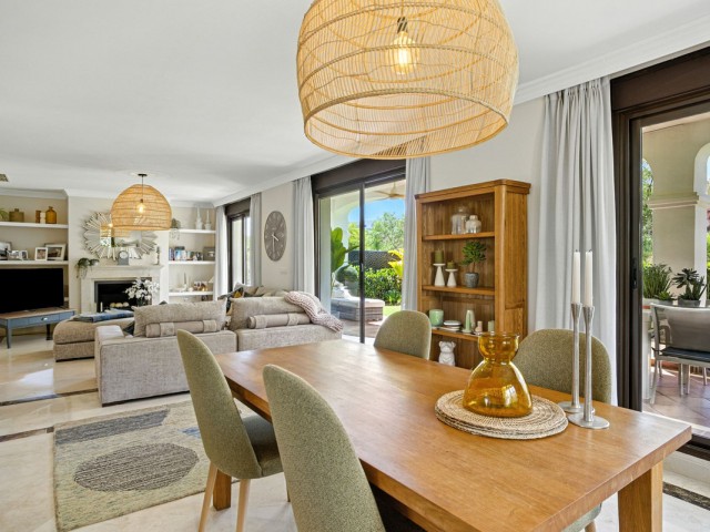 Villa avec 3 Chambres  à Estepona