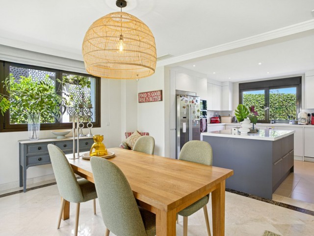 Villa avec 3 Chambres  à Estepona