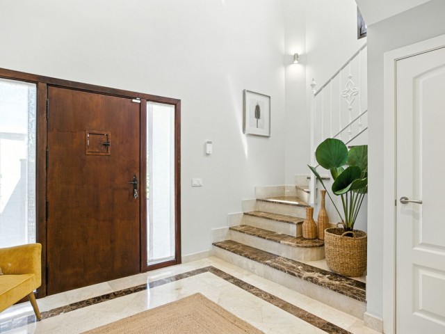 Villa avec 3 Chambres  à Estepona