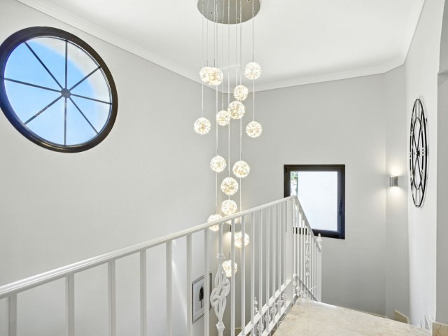 Villa avec 3 Chambres  à Estepona