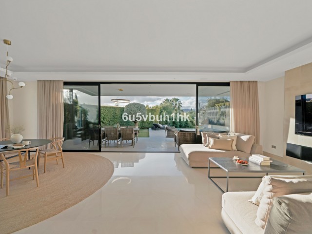 6 Bedrooms Villa in Marbella
