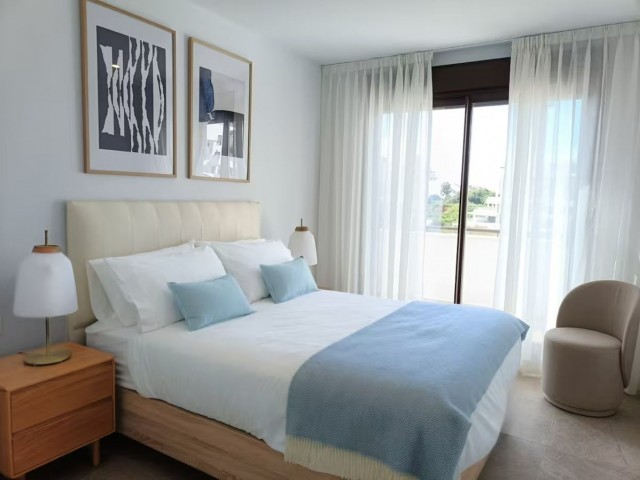 Appartement avec 3 Chambres  à Estepona
