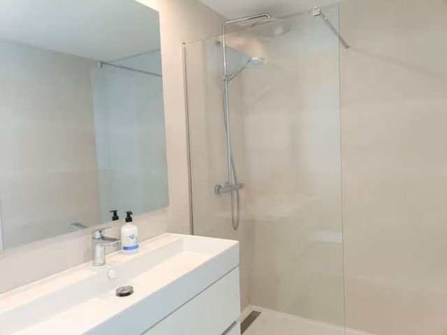 Appartement avec 3 Chambres  à Estepona