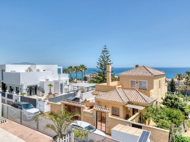 Villa avec 5 Chambres  à Estepona