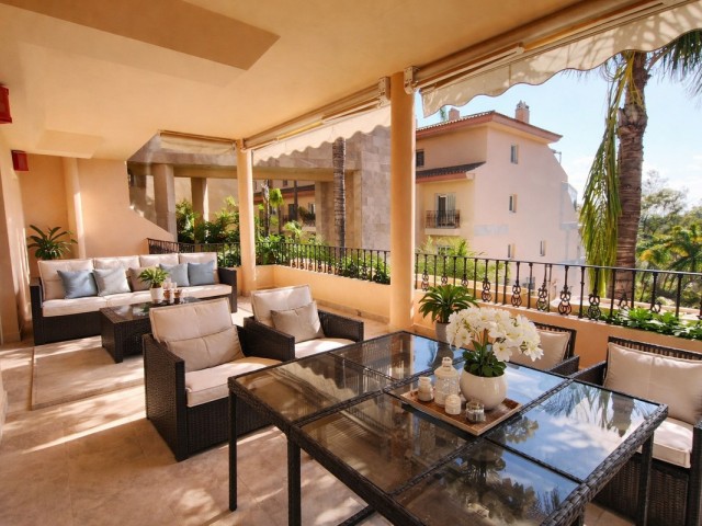 2 Bedrooms Apartment in Nueva Andalucía