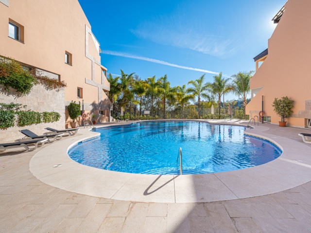 2 Bedrooms Apartment in Nueva Andalucía