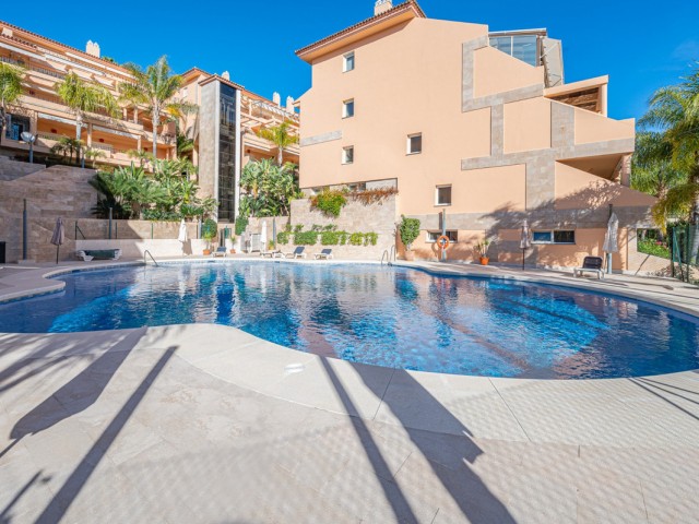 2 Bedrooms Apartment in Nueva Andalucía