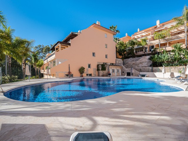 2 Bedrooms Apartment in Nueva Andalucía