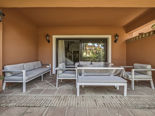 Adosado con 2 Dormitorios  en Bahía de Marbella