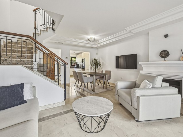 Rijtjeshuis, Bahía de Marbella, R5360689