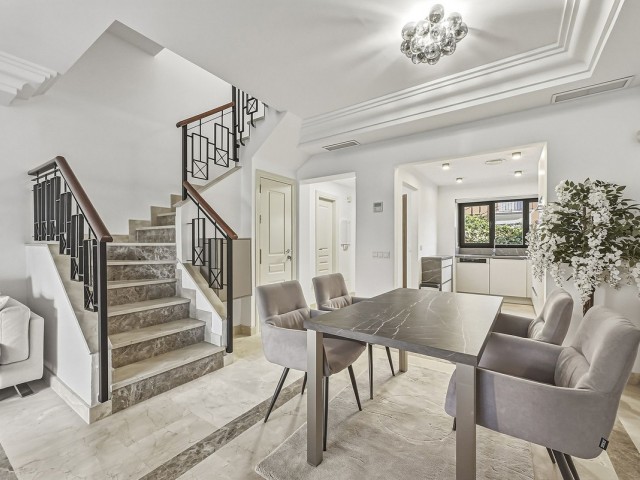 Rijtjeshuis, Bahía de Marbella, R5360689