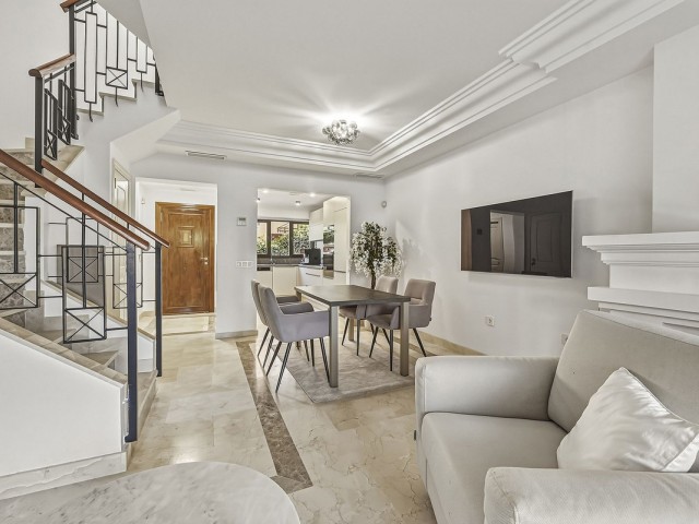Rijtjeshuis, Bahía de Marbella, R5360689