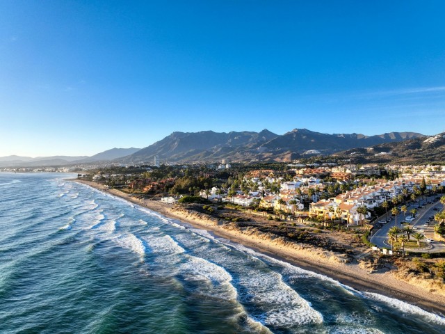 2 Slaapkamer Rijtjeshuis in Bahía de Marbella