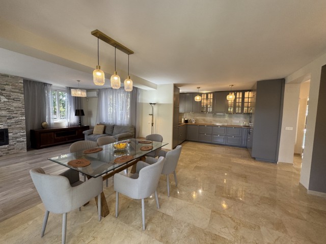 Villa avec 4 Chambres  à Elviria