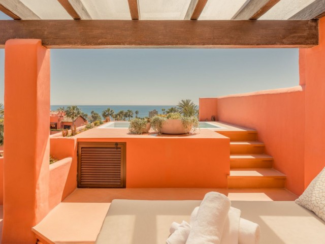 Appartement avec 3 Chambres  à Estepona