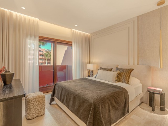 Appartement avec 3 Chambres  à Estepona