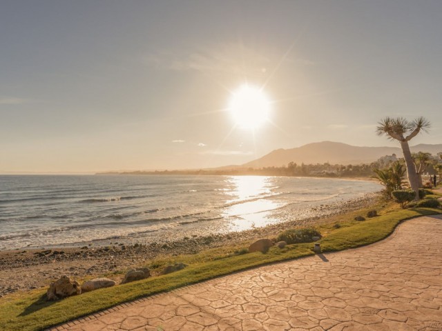Appartement avec 3 Chambres  à Estepona
